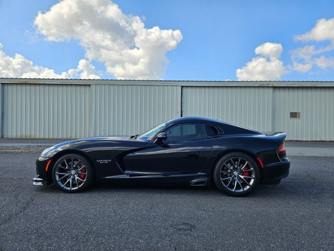 Used 2014 SRT Viper GTS w/ GTS Laguna Interior Package image 12