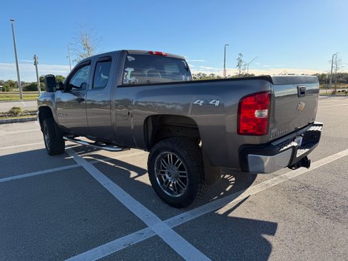 Used 2012 Chevrolet Silverado 2500 W/T w/ Snow Plow Prep Package image 4