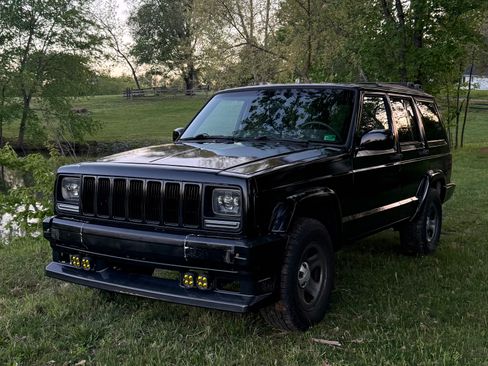 Used 1999 Jeep Cherokee 4WD 4-Door image 6