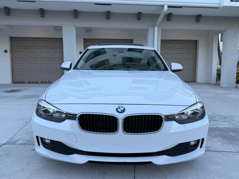 Used 2014 BMW 320i Sedan RWD image 2
