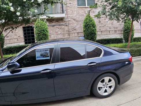 Used 2011 BMW 528i Sedan RWD image 2