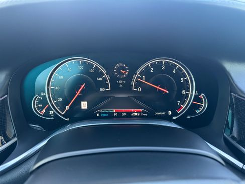 Used 2016 BMW 750i xDrive image 10