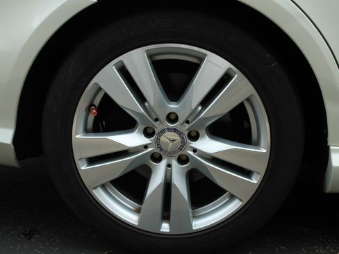 Used 2011 Mercedes-Benz E 350 4MATIC Wagon image 22