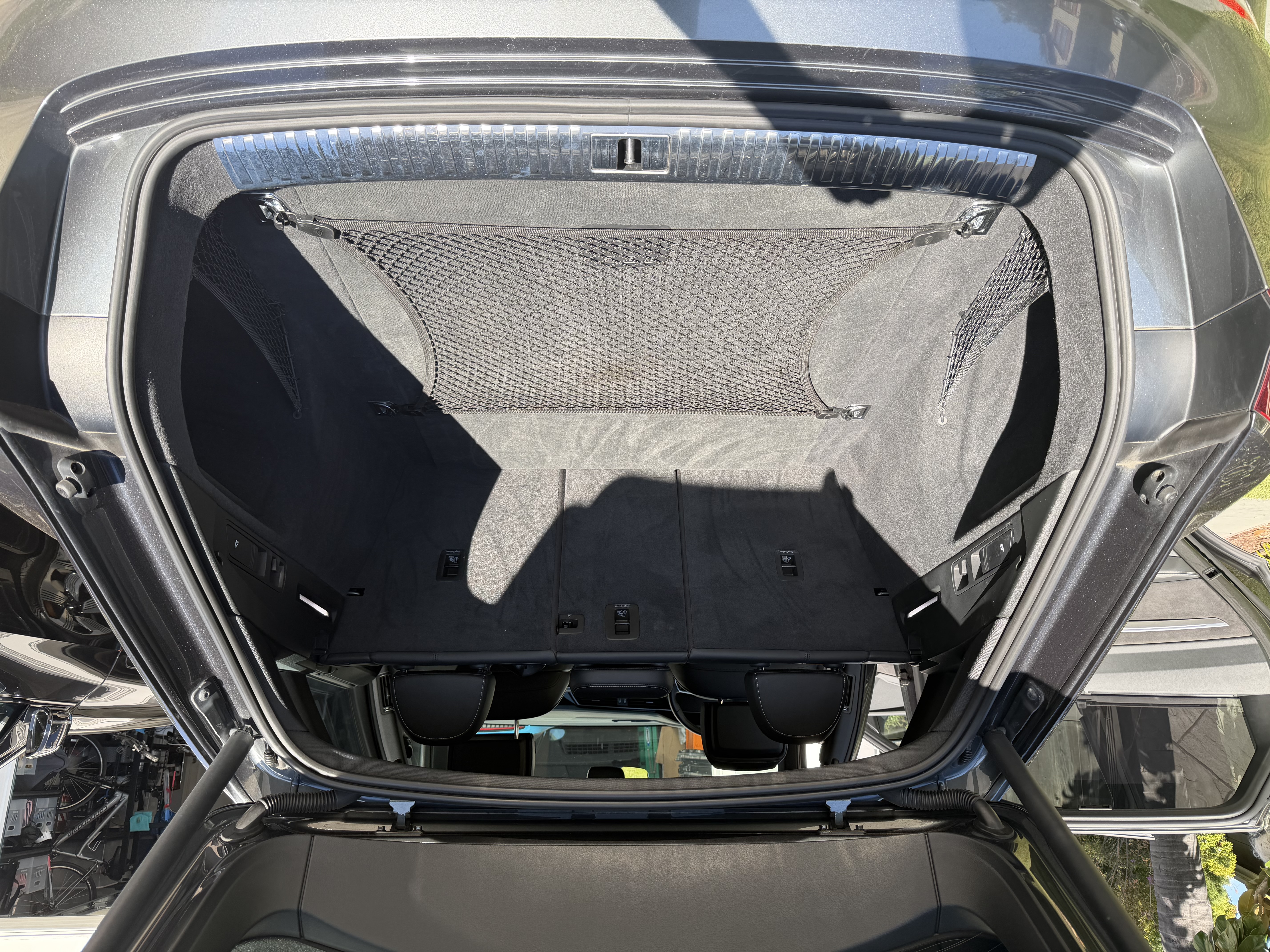 Used 2019 Audi e-tron Prestige w/ Prestige Package AWD/4WD image 11
