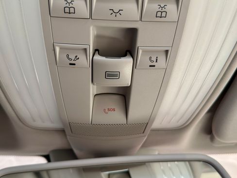 Used 2014 Mercedes-Benz E 350 Sedan image 18
