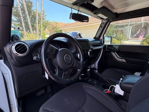 Used 2013 Jeep Wrangler Unlimited Sahara w/ Connectivity Group AWD/4WD image 6