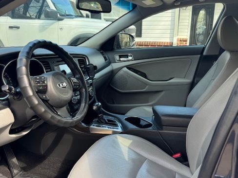 Used 2015 Kia Optima EX w/ EX Premium Package image 6