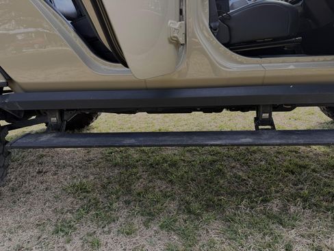 Used 2020 Jeep Gladiator Sport w/ Quick Order Package 24S image 14