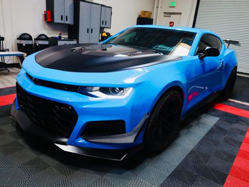 Used 2022 Chevrolet Camaro ZL1 image 13