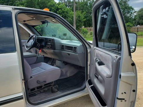 Used 1996 Dodge Ram 3500 Truck 2WD Club Cab image 15