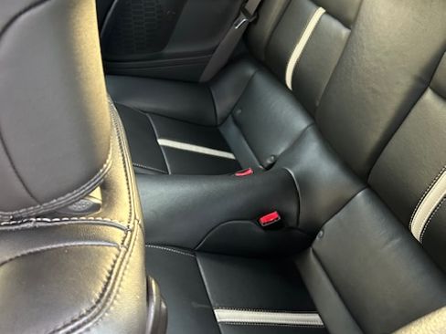 Used 2014 Ford Mustang GT Premium w/ Comfort Package RWD image 9