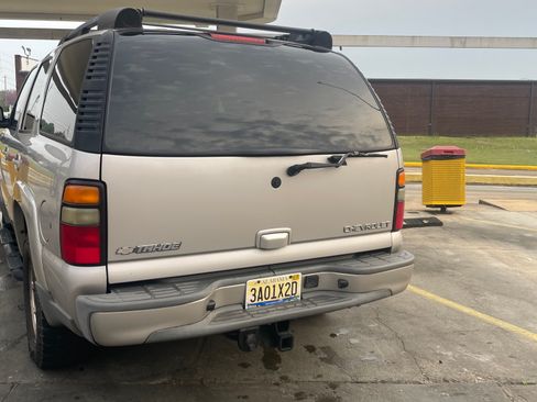 Used 2005 Chevrolet Tahoe Z71 w/ Preferred Equipment Group image 4