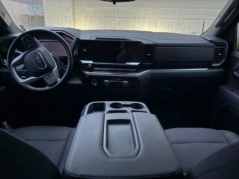 Used 2024 GMC Sierra 1500 Elevation image 14