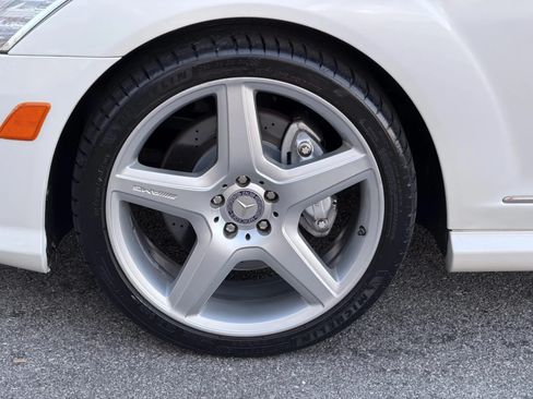 Used 2011 Mercedes-Benz S 550 image 11