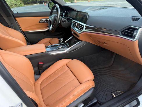 Used 2022 BMW 330i Sedan w/ Driving Assistance Package RWD image 14