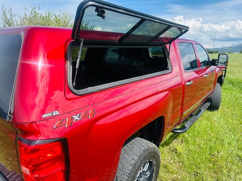 Used 2019 Chevrolet Silverado 2500 LTZ w/ Duramax Plus Package AWD/4WD image 8