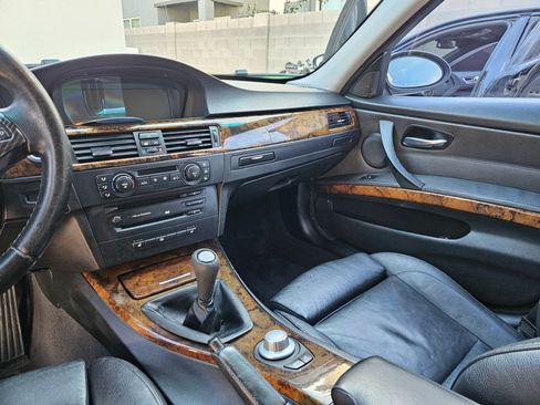 Used 2006 BMW 325i Sedan image 4