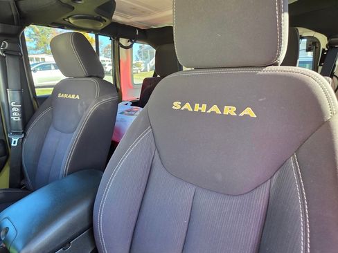 Used 2013 Jeep Wrangler Unlimited Sahara w/ Dual Top Group image 10