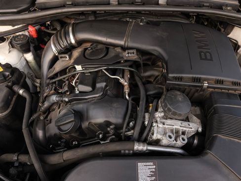 Used 2012 BMW 335i Convertible RWD image 17