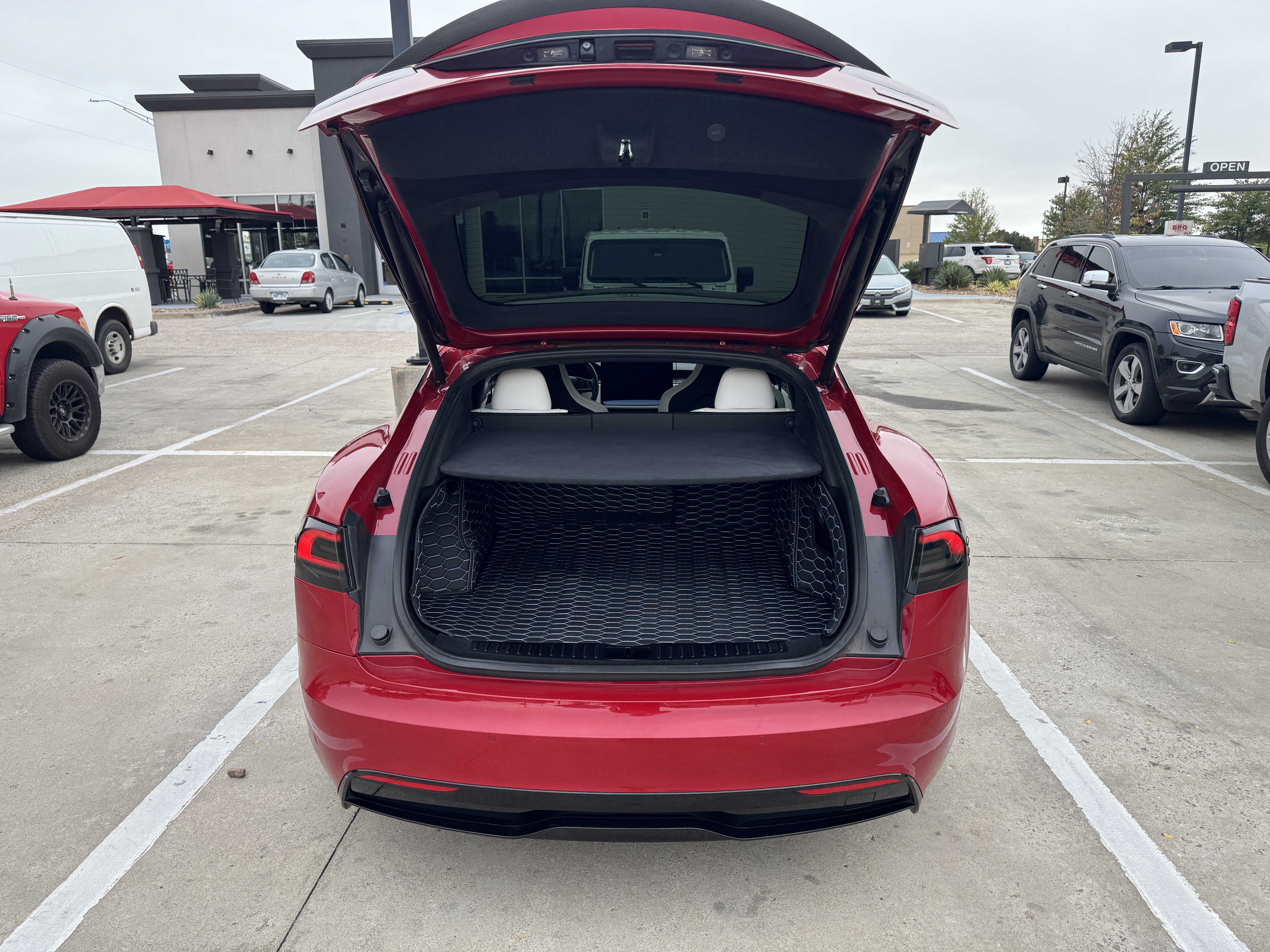 Used 2022 Tesla Model S Plaid AWD/4WD image 4