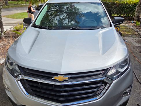 Used 2019 Chevrolet Equinox LS image 4