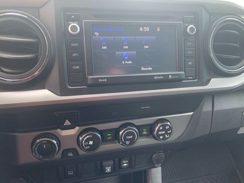Used 2019 Toyota Tacoma SR5 AWD/4WD image 21