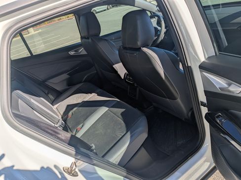 Used 2023 Volkswagen ID.4 Pro S image 14