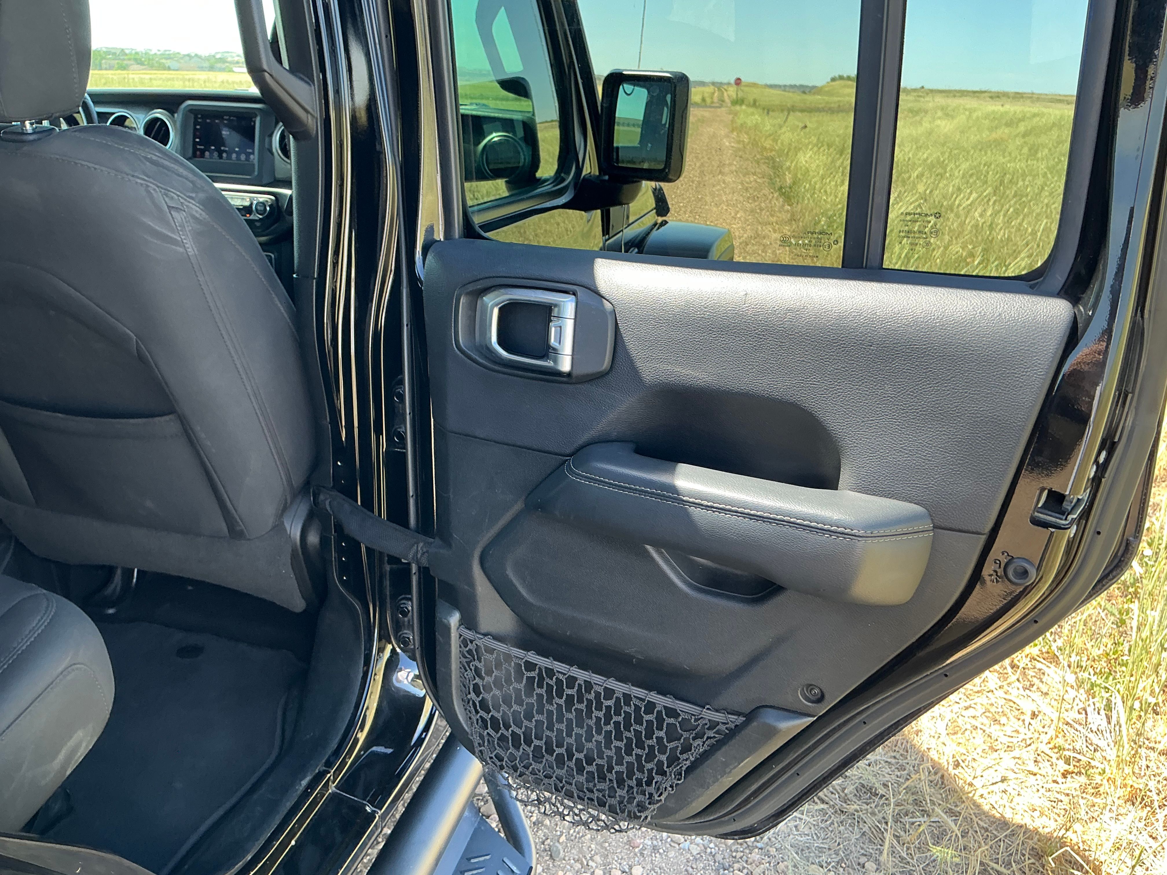 Used 2020 Jeep Wrangler Unlimited Sahara AWD/4WD image 17