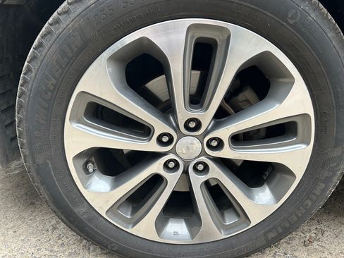 Used 2015 Kia Sorento SX image 5