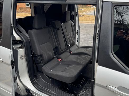 Used 2014 Ford Transit Connect XLT image 18