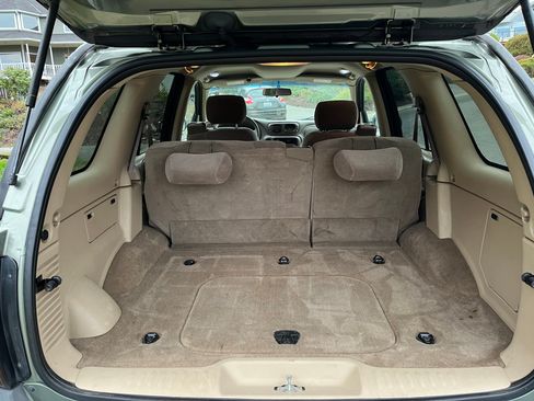 Used 2004 Chevrolet TrailBlazer LS w/ LS Preferred Equipment Group image 9