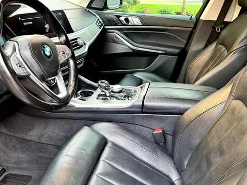Used 2019 BMW X7 xDrive50i w/ Premium Package image 6