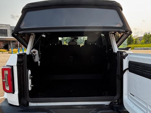 Used 2022 Ford Bronco Outer Banks AWD/4WD image 12