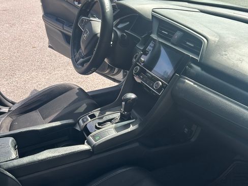 Used 2019 Honda Civic Sport image 6
