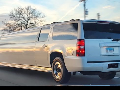 Used 2013 Chevrolet Suburban 2500 LS w/ Convenience Package 1 image 14