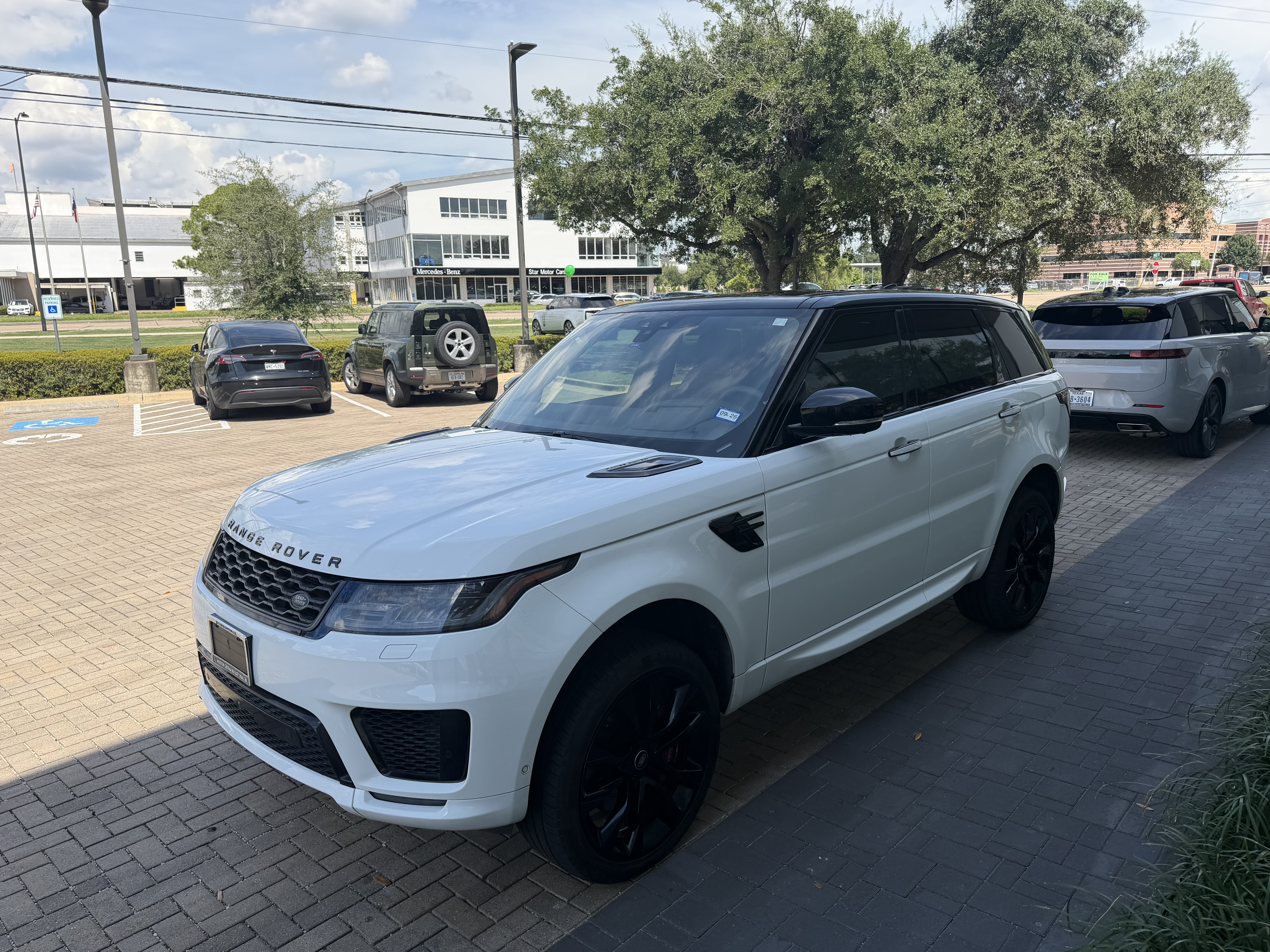 Used 2019 Land Rover Range Rover Sport HST AWD/4WD image 8
