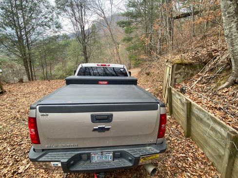 Used 2009 Chevrolet Silverado 2500 LTZ w/ Suspension Package, Off-Road AWD/4WD image 6