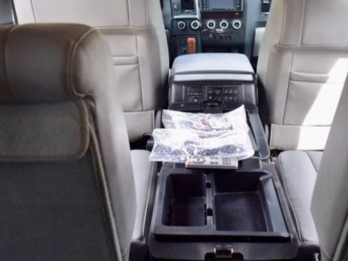 Used 2018 Toyota Sequoia Platinum image 25