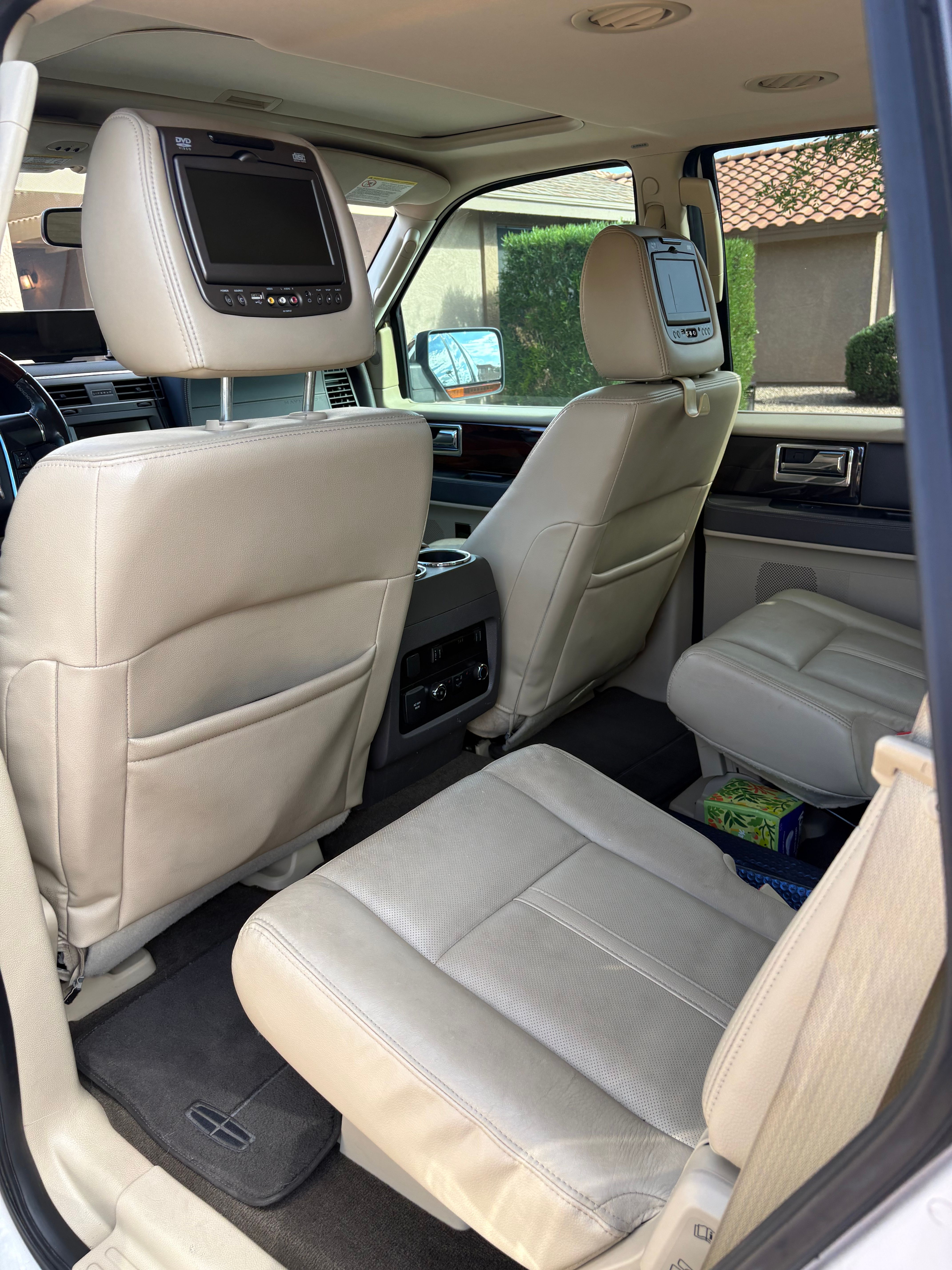 Used 2015 Lincoln Navigator 4WD w/ Equipment Group 101A Reserve image 21