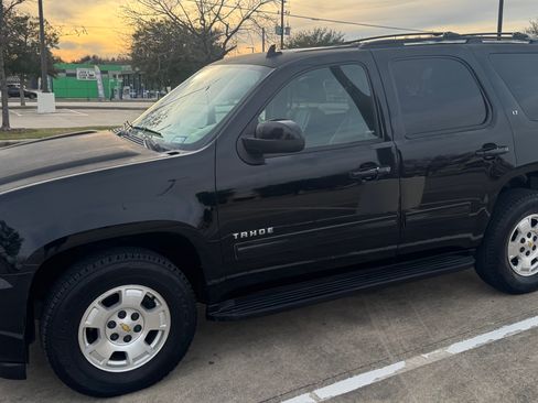 Used 2013 Chevrolet Tahoe LT w/ Luxury Package image 1
