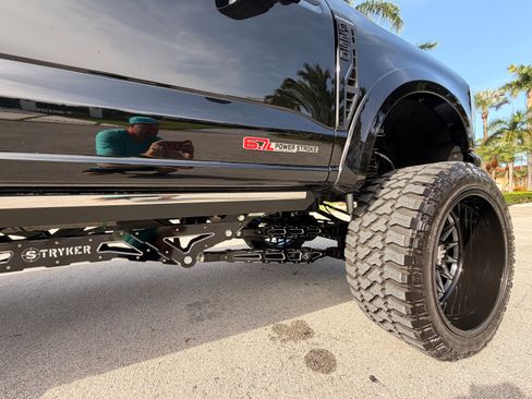 Used 2025 Ford F250 Platinum AWD/4WD image 18