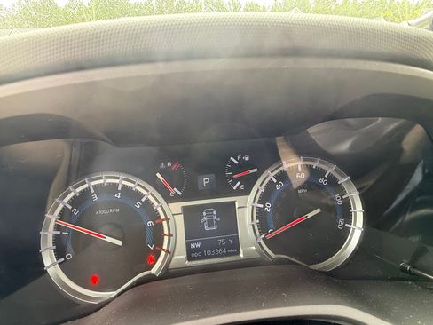 Used 2015 Toyota 4Runner SR5 RWD image 10