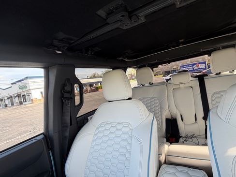 Used 2025 Ford Bronco Big Bend image 11