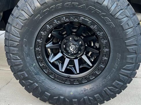 Used 2021 Jeep Wrangler Unlimited Sahara w/ Cold Weather Group image 13