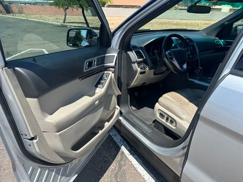 Used 2013 Ford Explorer Limited AWD/4WD image 8