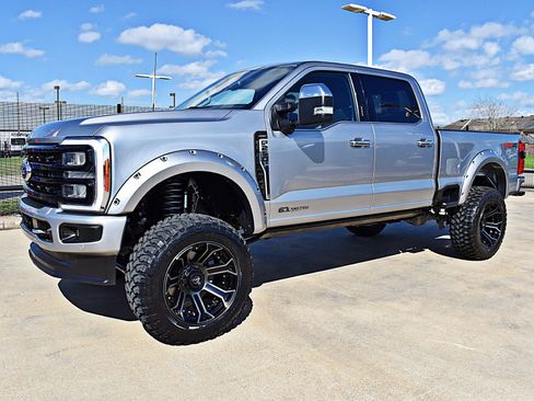 Used 2023 Ford F250 Lariat w/ Lariat Ultimate Package AWD/4WD image 6