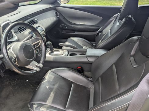 Used 2011 Chevrolet Camaro LT w/ RS Package RWD image 9