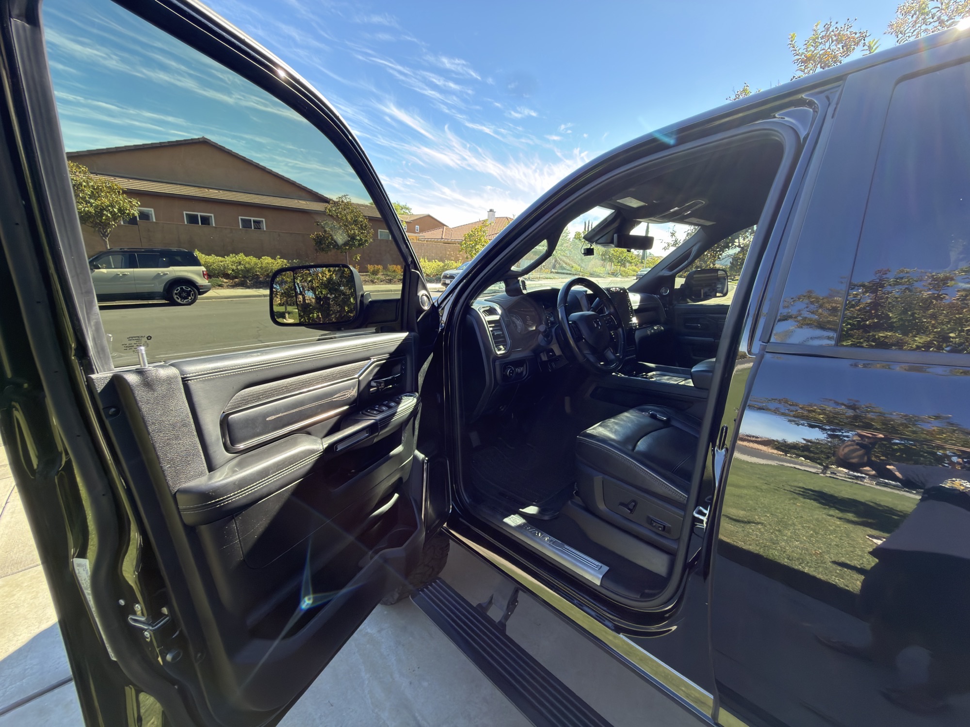 Used 2022 RAM 2500 Limited AWD/4WD image 18