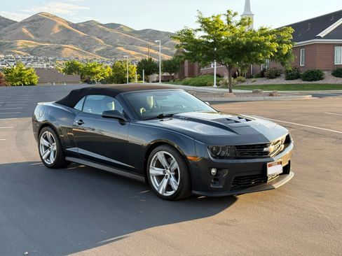 Used 2013 Chevrolet Camaro ZL1 RWD image 13