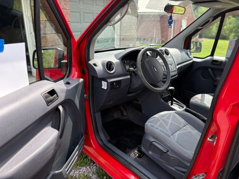 Used 2011 Ford Transit Connect XLT image 9